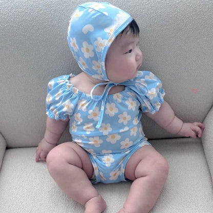 2025, Sommer Baby Badeanzug Koreanischen Stil INS Gedruckt Infant Ein Stück Overall Kleinkind Mädchen Schwimmen Body Mit Hut.