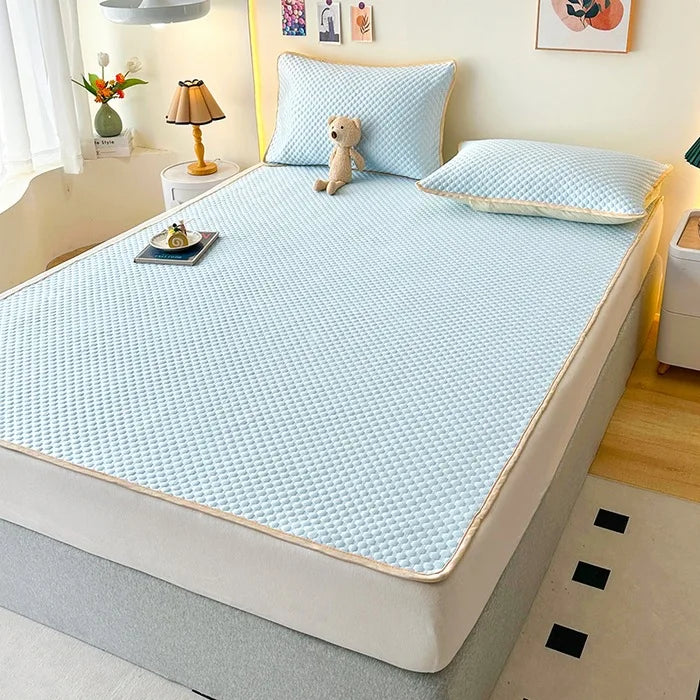 High End Latex Cooling Mattress with Elastic Band Quick-Dry Breathable Summer Bed Mat Machine Washable Foldable Sleeping Pad