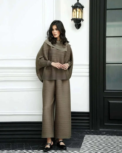 YUDX Miyake Pleated New Women's Fashion Clothing Set, Stand Up Collar Bat Sleeve Top, Wide Leg Pants Two-piece Set.