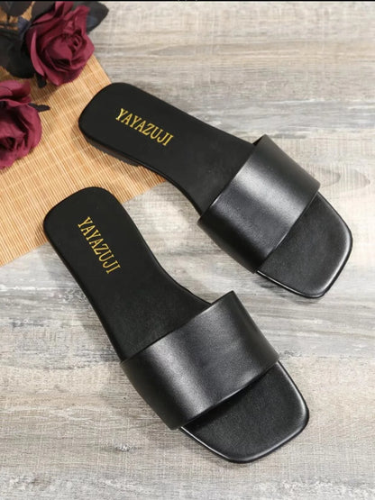 Women Fashion Sandals 2025 New Summer Flat Shoes Square Toe Slip-on Girls Indoor Street Slippers Plus Size Beach Slides
