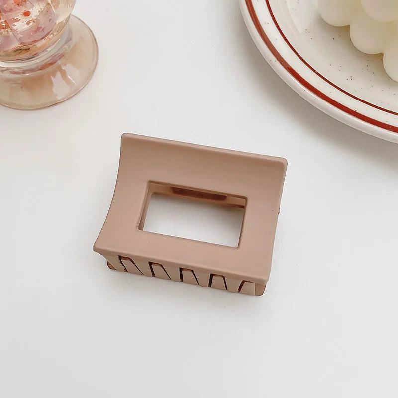 Women Hair Claw Clips Korea Coffee Beige Acrylic Large Hair Claw Hairpin Geometric Barrettes Crab Girl Headwear Hair Accessories.