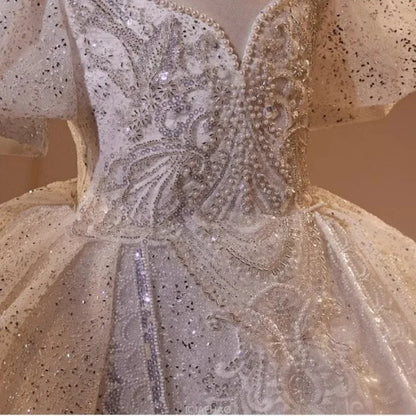 2025 Mädchen Neue Mode Prinzessin Kleid Große Kinder Weiß Klavier Leistung Puffy FormalParty WearParty Tragen Kleid Host Outfit Geburtstag.