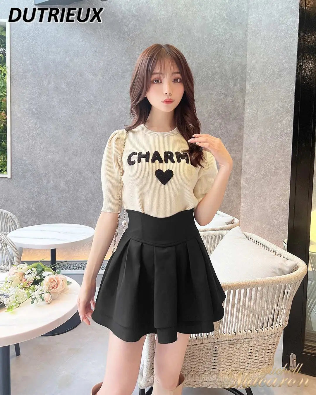 Japanese Lolita Black Skirts Women 2025 Spring Autumn New Radian Waistline Slim Short Pleated Skirt Female Mini Skirt Culottes