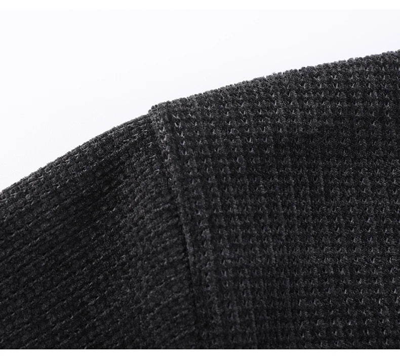 Fleece-Lined Knitted Pullover Sweater Casual Jumper for Men Insulated Warm Long Sleeve Thick Material Round Neck Design.
