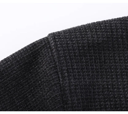 Fleece-Lined Knitted Pullover Sweater Casual Jumper for Men Insulated Warm Long Sleeve Thick Material Round Neck Design.