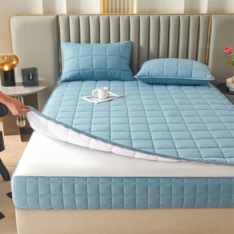 Breathable Quilted Mattress Protector with Soybean Fiber Padding Hypoallergenic Skin-Friendly Cover Machine Washable 720° Cover