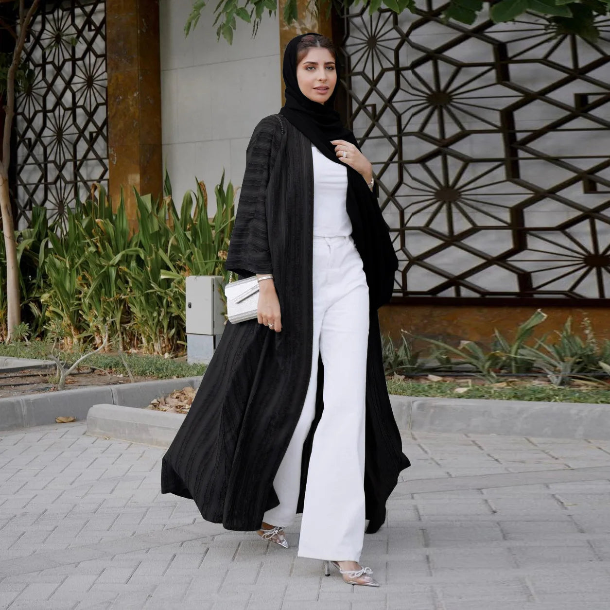 2024 New Fashion Muslim Kimono Abaya Solid Striped Retro Ethnic Cardigan Robe Dubai Middle Eastern Saudi Arabia Eid Clothes.