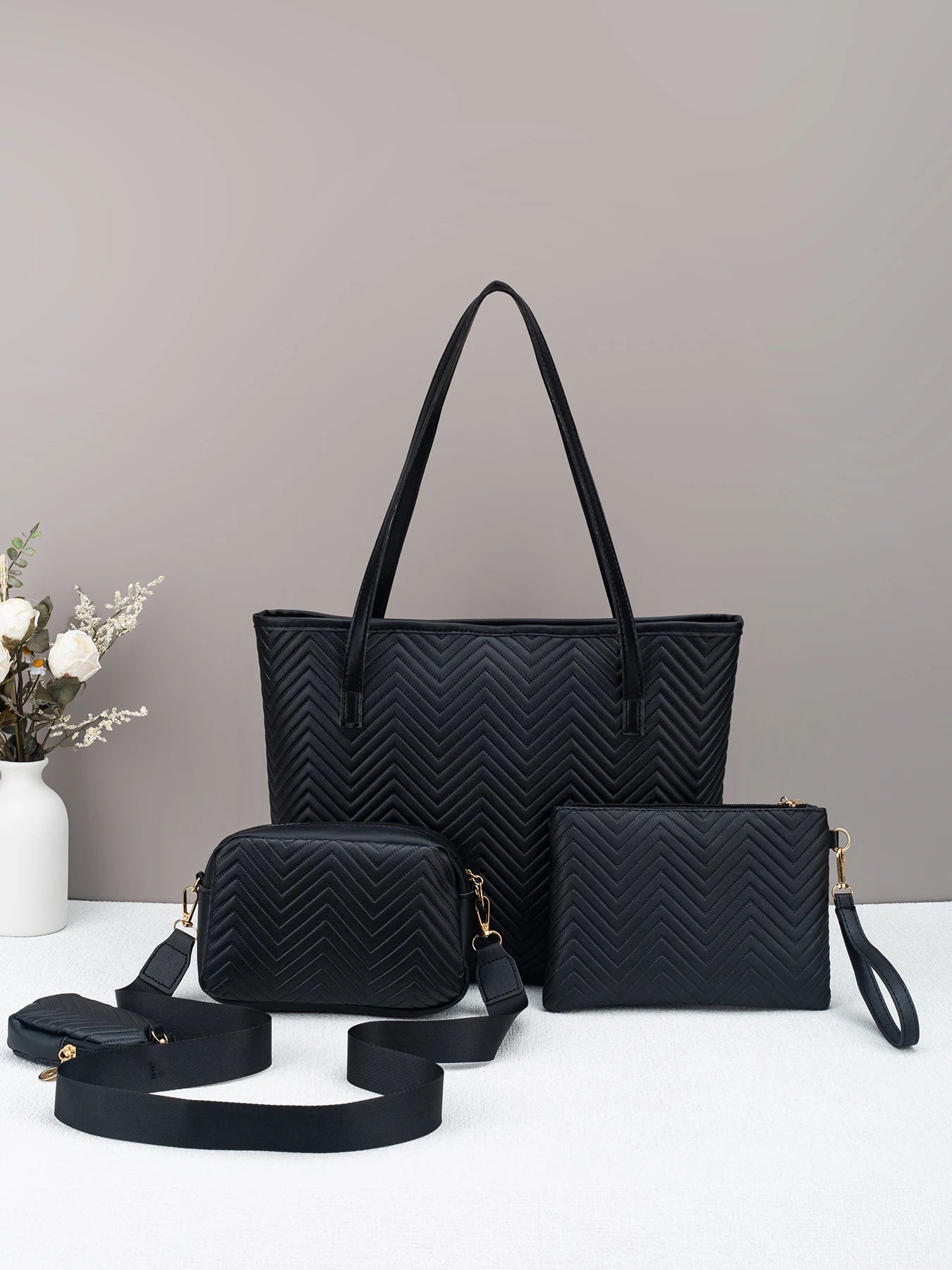 Wave pattern daily commuting large capacity tote bag handbag four piece set fashion trend personality change camera bag.