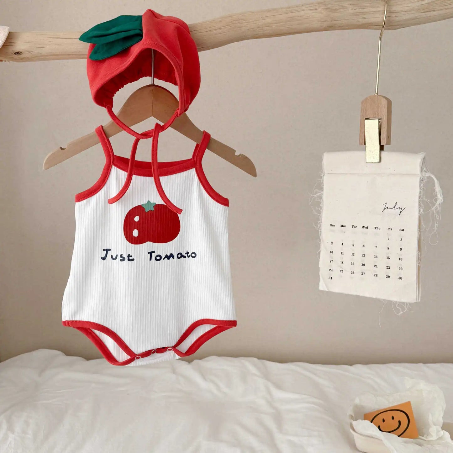 Baby Kleidung Sommer Baby Junge Mädchen Bodysuit Nette Tomaten Druck Ärmellose Infant Sling Onesie + Hut 2Pcs Neugeborenen Fotografie outfit.