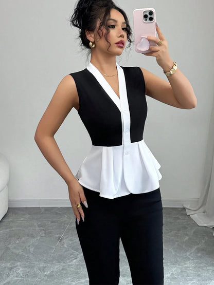 New Fall Women's Sleeveless Shirt, Black and White Block-Colored V-Neck Shirts, Asian Sizes S-XL..