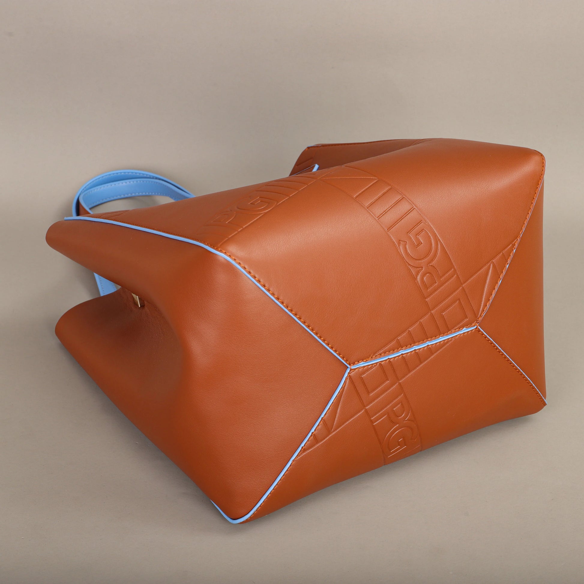 PG Lady Light Luxury High-End Design Large Capacity 2025 New Fashion PU Artificial Eco-Friendly Leather Single Shoulder Bag.