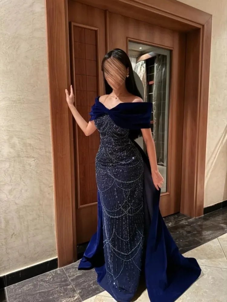 Glänzende marineblaue Ballkleider, schulterfrei, Samt, herzförmig, bodenlang, formelles Abendkleid, Partykleid, Cocktailkleid.