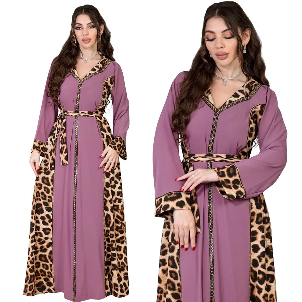 Elegantes arabisches Frauen-Partykleid, afrikanischer V-Ausschnitt, Leopardenmuster, langärmelig, Abaya, modische muslimische Dame, Urlaubskleid, islamische Kleidung.