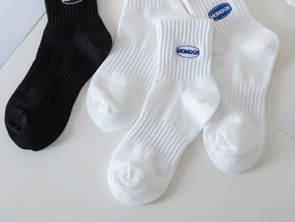 4 Pairs of Men's and Women's Cotton Socks, Four Seasons Anti-odor Running, Sports Sweat-absorbing Embroidery Cotton Socks.
