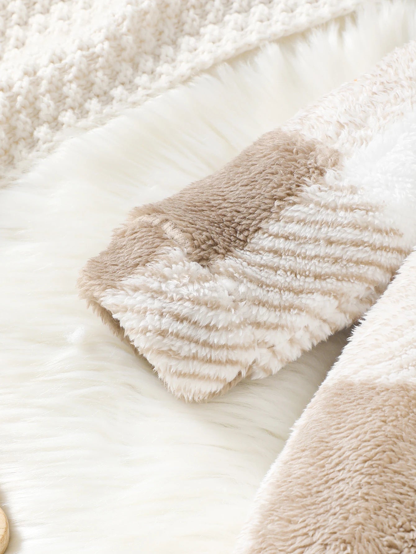 Baby-Strampler für Jungen und Mädchen, kariert, mit Kapuze, langärmelig, Plüsch-Overall, Winter, warmer Body, Kleidung für Kleinkinder im Alter von 3–24 Monaten.