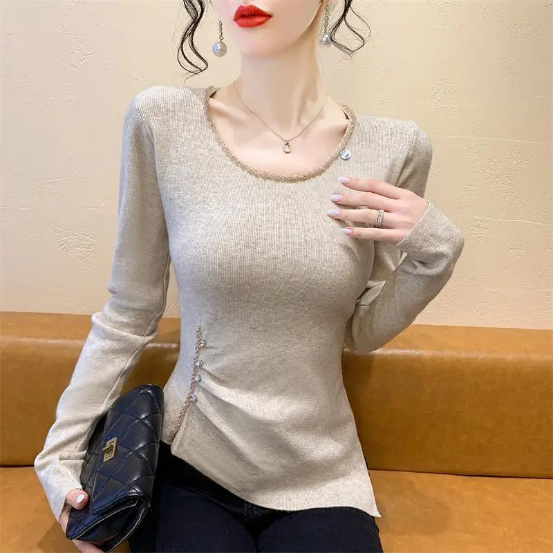 2025 New Autumn Women's Sweater Design Slim Slim Nail Drill Fashion Women's Top.