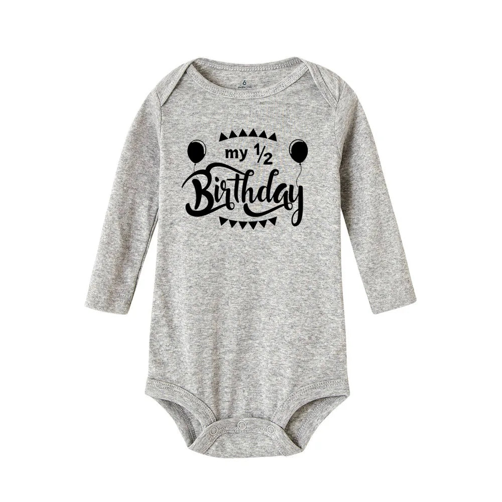 Baby Body Es Ist Mein Halb Geburtstag Briefe Drucken Weiß Kind 1/2 Geburtstag Party Outfit Kleidung Baby Infant Dusche Tragen geschenke.