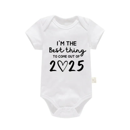 „I'm the Best Thing 2025, Neugeborene Babykleidung, weiße Baumwolle, Sommer-Bodys für Kleinkinder, kurzärmeliger Strampler für Jungen und Mädchen.