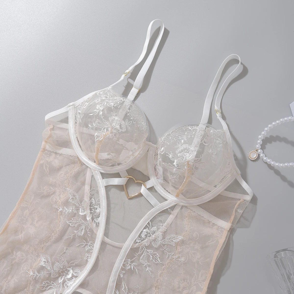 Women's Sexy Lace Luxury Lingerie Set Ultra-thin Mesh Love Heart Decorative Complex Erotic Hot Adult Bra Panties Set for Sex.