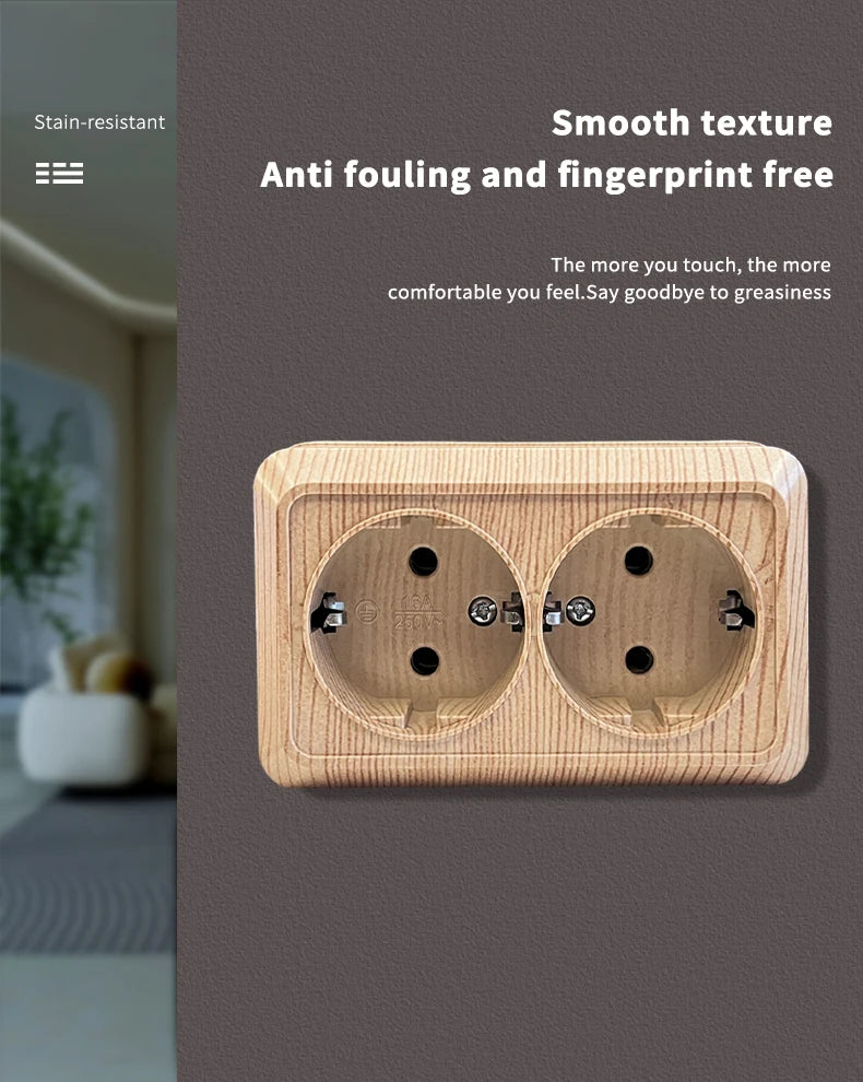 Holzfarbe, Wandoberfläche, 2-Steckdosen, Stecker, EU-Außensteckdosen mit Erdung, Steckdose für den Außenbereich, flammhemmender Kunststoff.