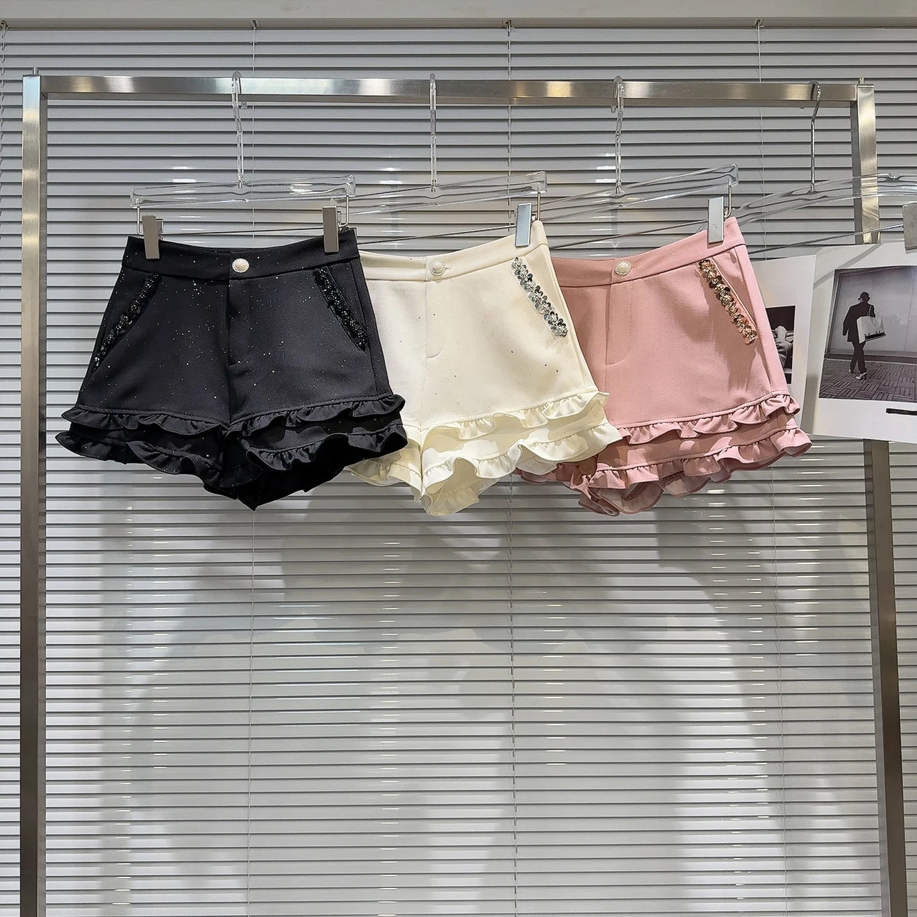 2025 Summer Clothes New Fashion Sequined Beaded Fungus Edge Pants Three-point Shorts Sweet Girls Temperament Short Pants Women