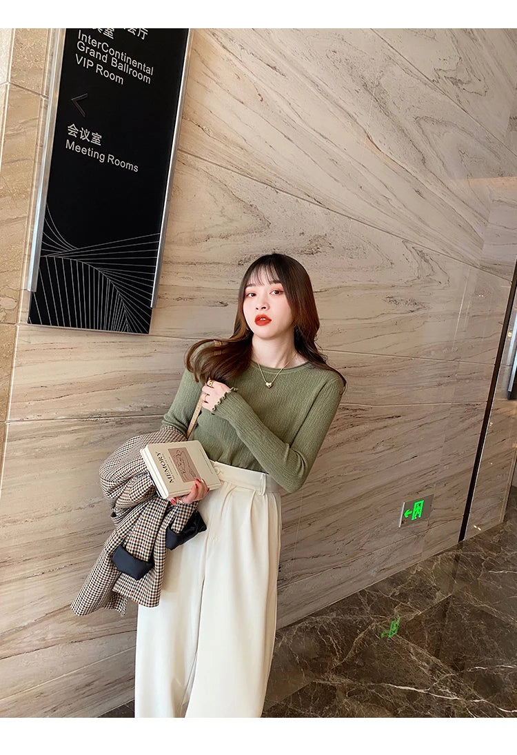 2025Oansatz Rippen Langarm Koreanische Dünne Weibliche Pullover Frauen Pullover Stricken Weiche Jumper Tops Geraffte Herbst Winter Tops.