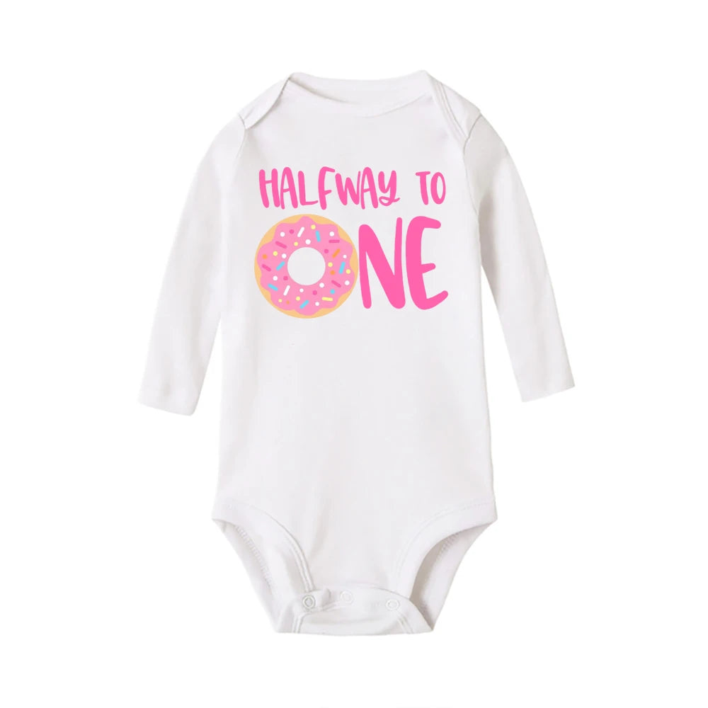 Halber Weg zu einem Geburtstag Baby Bodysuit Langarm Mädchen und Jungen Stram pler Baby Party Overall Kleidung.