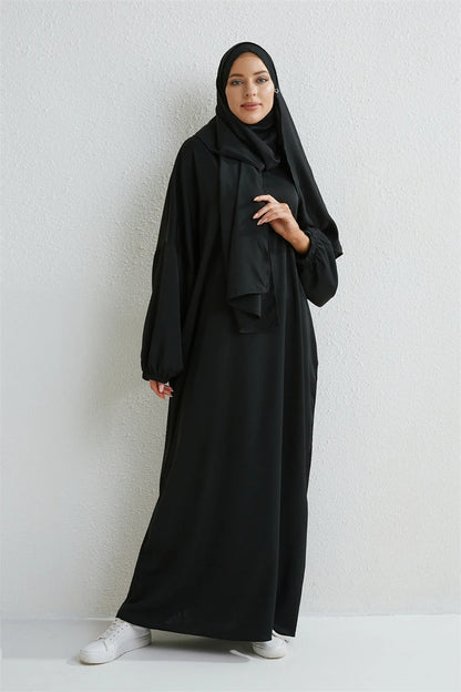 Muslim abaya