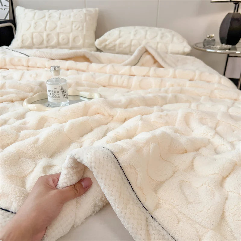 Heart Pattern Coral Fleece Blanket Autumn Winter Double Layer Thicken Warm Plush Blanket for Bed Fluffy Soft Sofa Throw Blankets.
