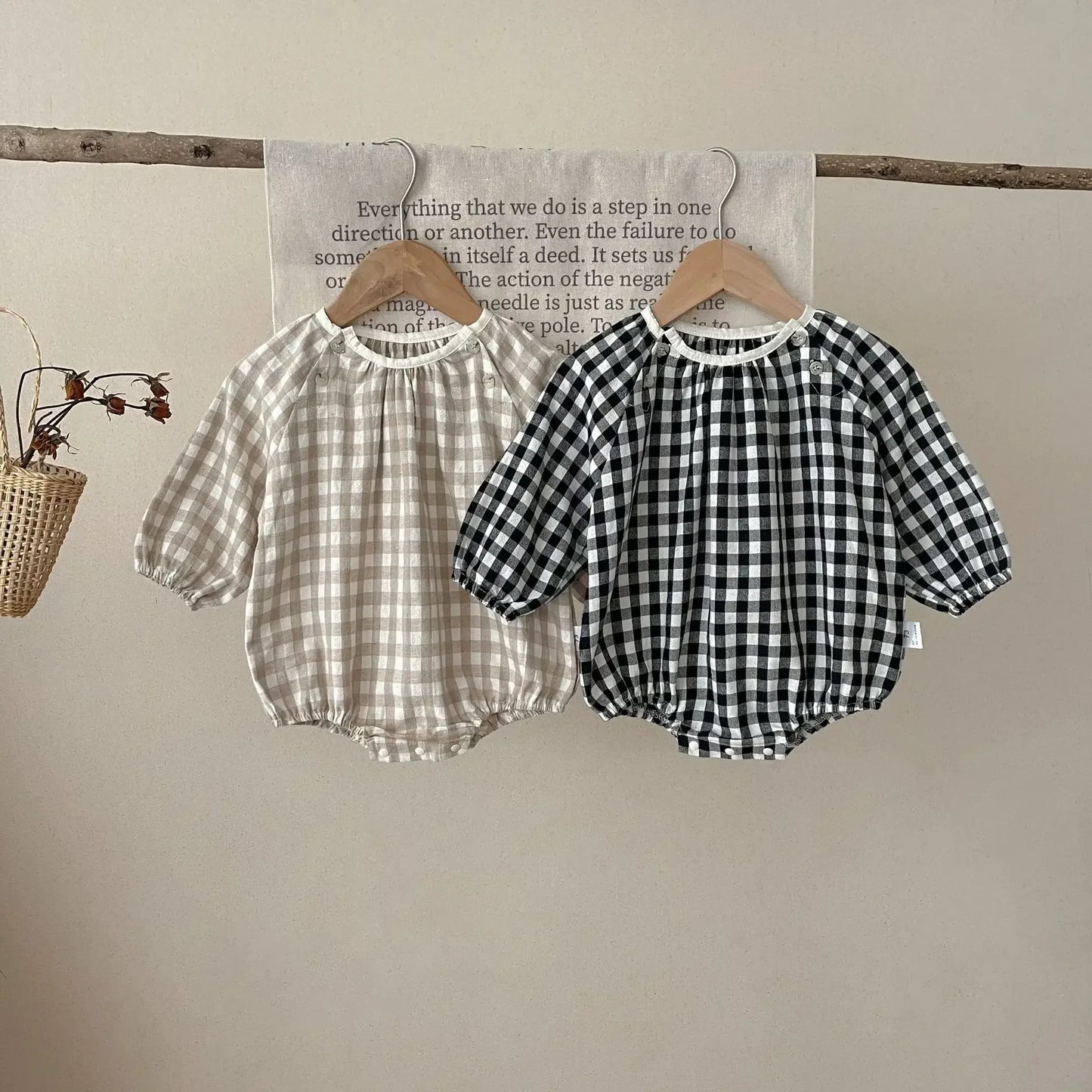 Frühling Herbst Ins Neugeborenen Plaid Langarm Body Lose Junge Baby Onesie Casual Kind Mädchen Baumwolle Strampler Kleinkind Kleidung.