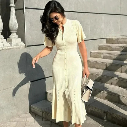 Frauen solide plissierte Saum Patchwork langes Kleid elegante Rundhals ausschnitt kurze Ärmel einreihige Dame Roben 2024 Sommer Streetwear