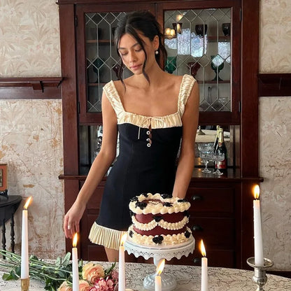 Sexy Mini kleid Frauen Sommer schwarz ärmellose rücken freie Bodycon Mode Knopf Schnürung Tank Kleid lässig Club elegantes Party kleid.