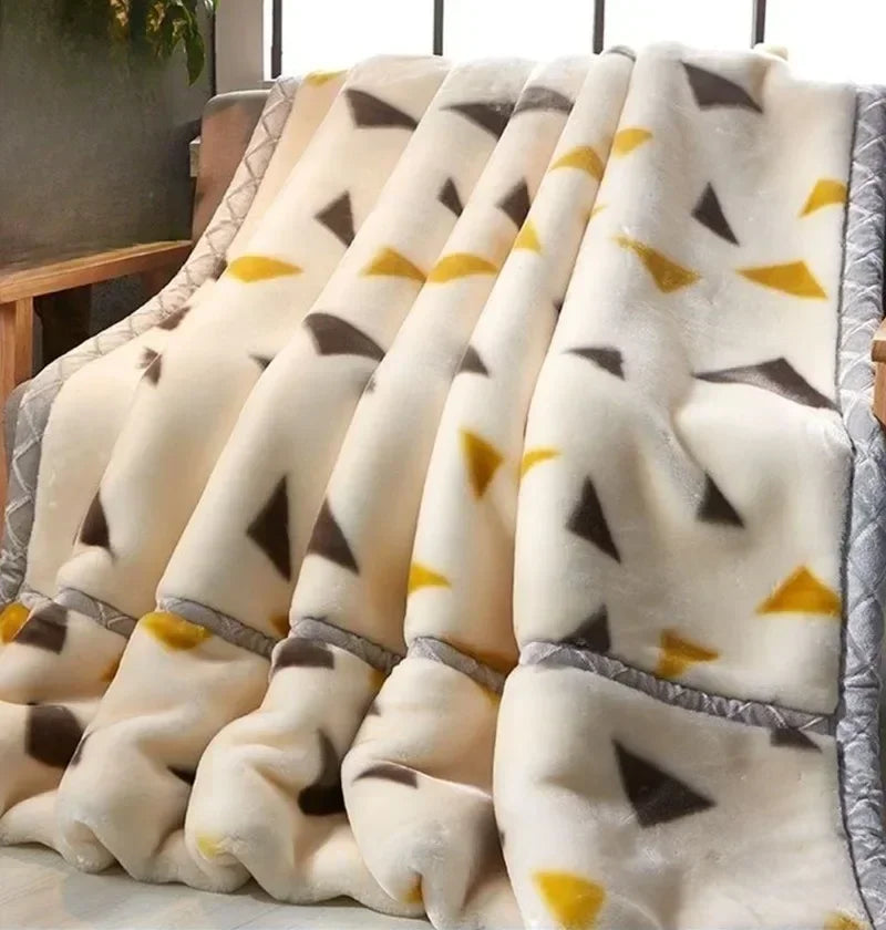 150x200cm  Home Blanket Double Layered Encrypted Plush Fur Coral Fleece Quilt Winter Dormitory Sofa Keep Warm Sheet Bed Cover.