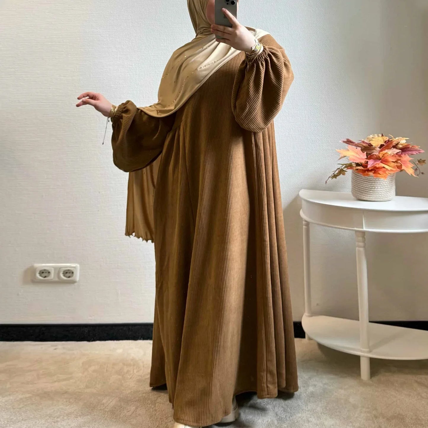 Winter Corduroy Abaya Warm Muslim Dress Closed Abayas for Women Dubai Luxury Turkey Kaftan Hijab Robe Ramadan Eid Islam Clothes