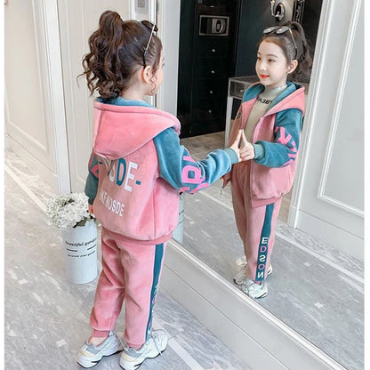 New Winter Keep Warm Girls Clothing Set Padded Lining With Plush Velent Hooded Jacket+Pants 2pcs Suit For 3-12 Years Kids.