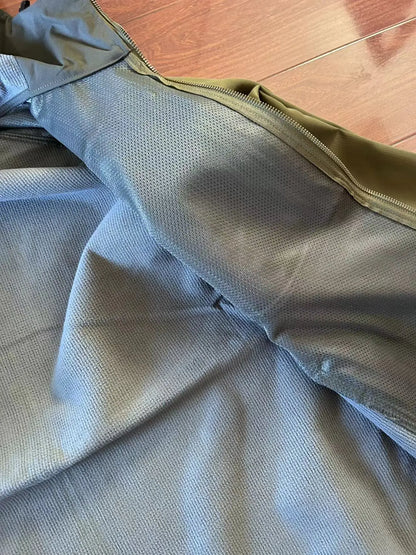 Compass Button Patch Italian Luxury Style Men's Fleece-lined Windbreaker Jacket Zippered Suitable For Outdoor Sports Hoodie.