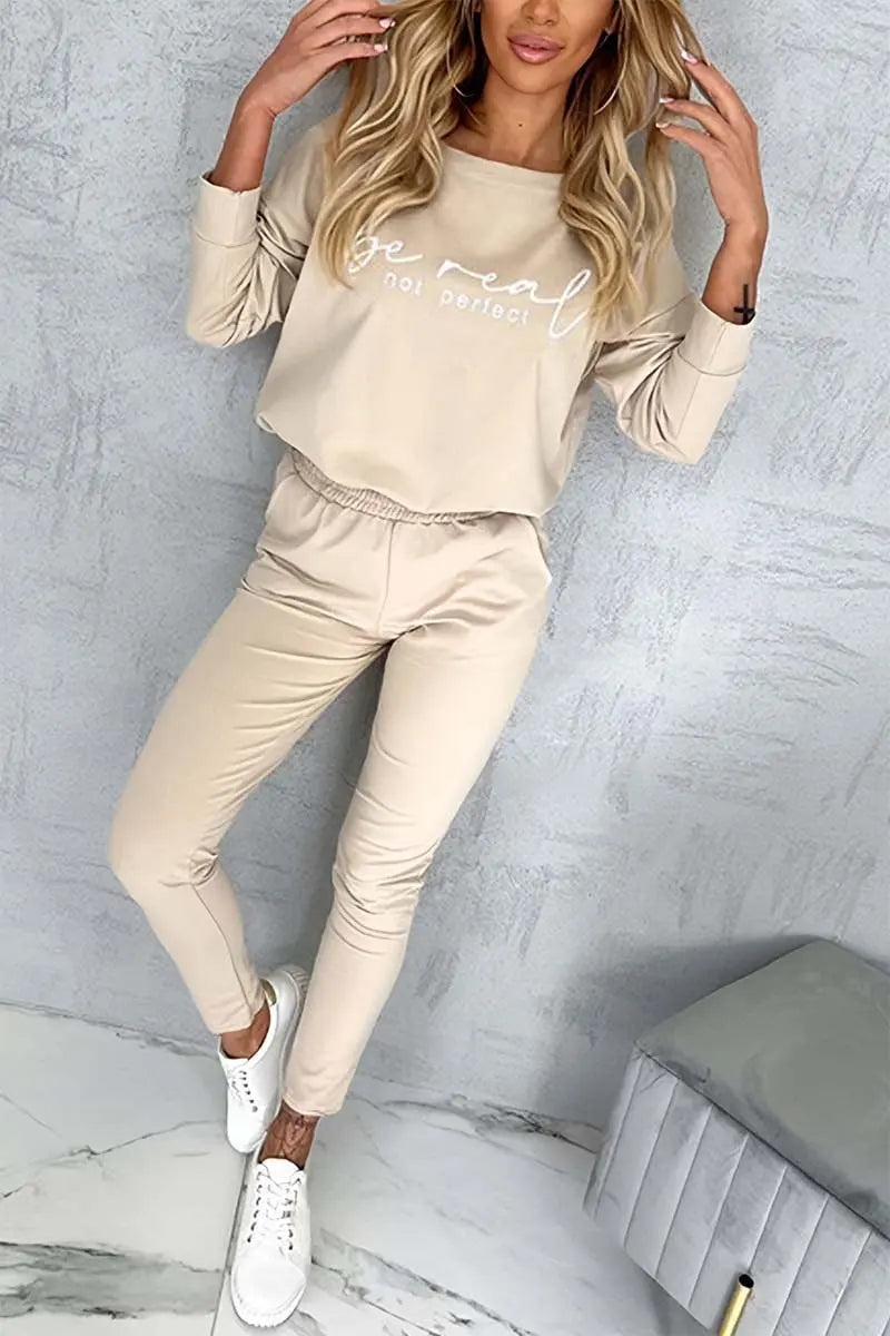 New Letter Printed Women's Two-piece Set Casual Sports Suit Autumn Long-sleeved T-shirt Top + Small Leg Trousers 2-piece Sets.