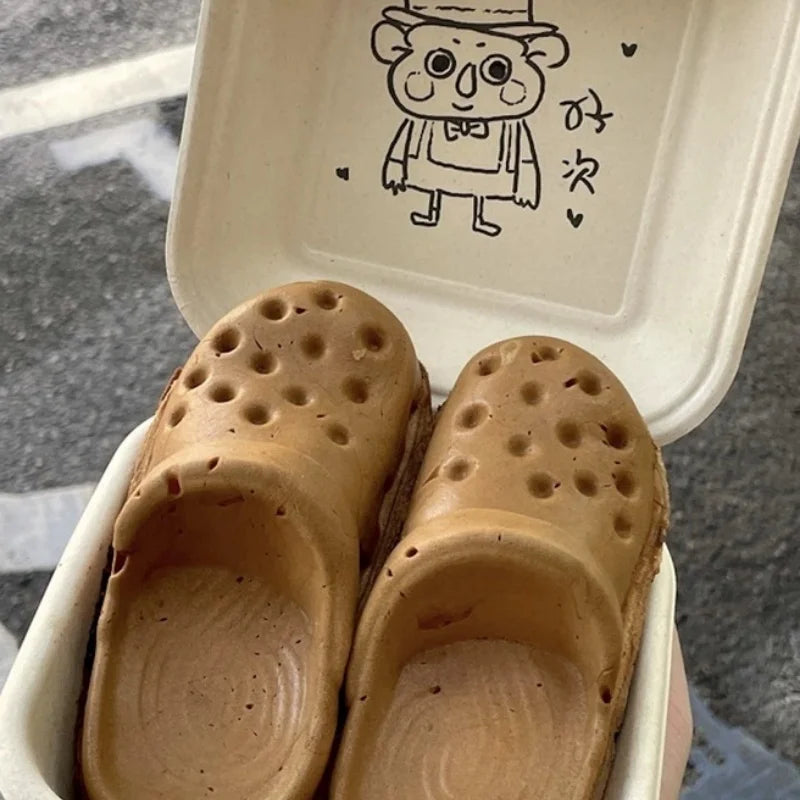 Commercial Slipper Shape Waffle Maker Machine 4 or 6 Holes Non-stick Waffle Iron Kitchen Snack Equipment.