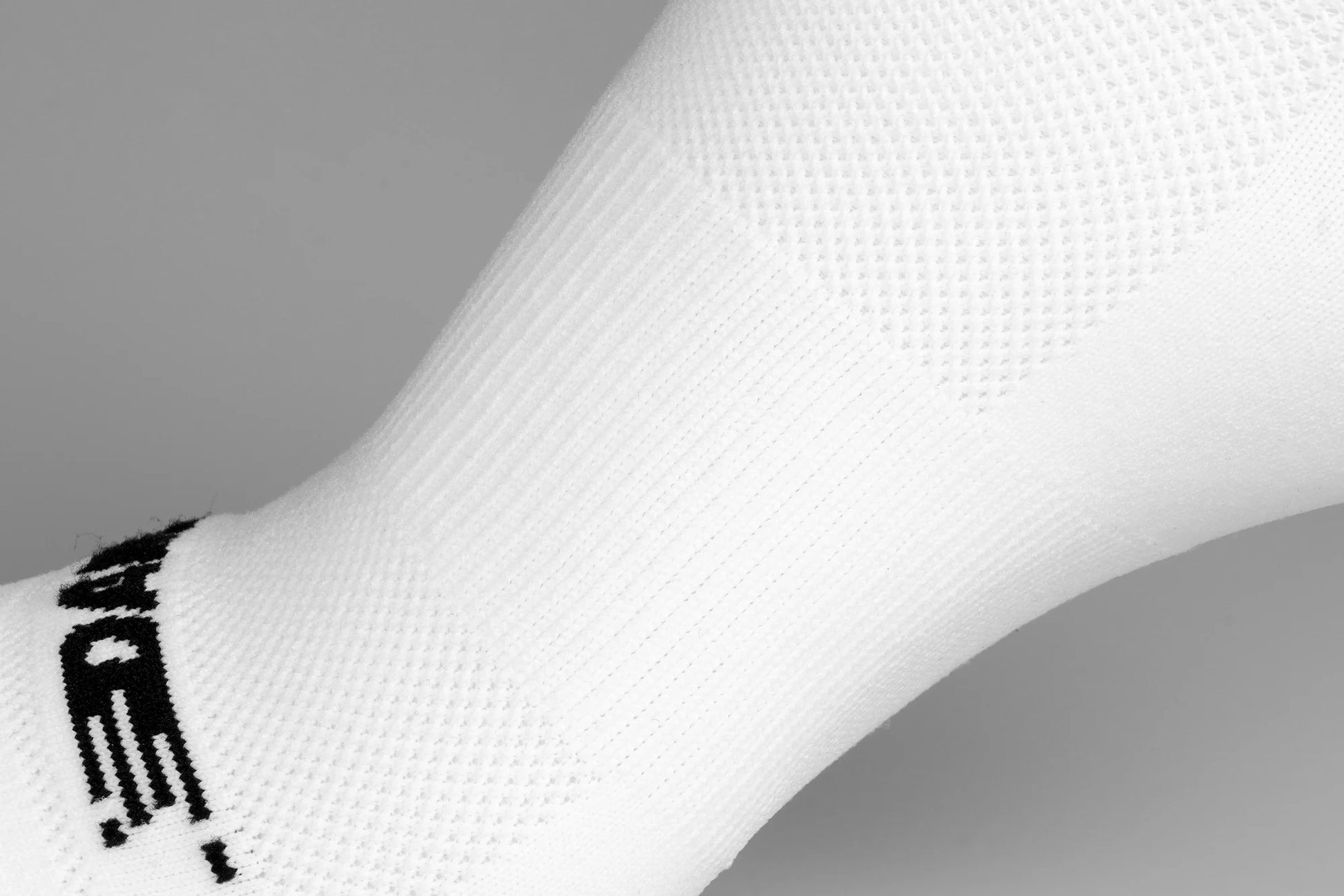 DAREVIE AERO Cycling Man Socks Pro Aerodynamics Socks Elastic Anti-Slip Men's Cycling Socks Outdoor Sports Bicycle Accessories.