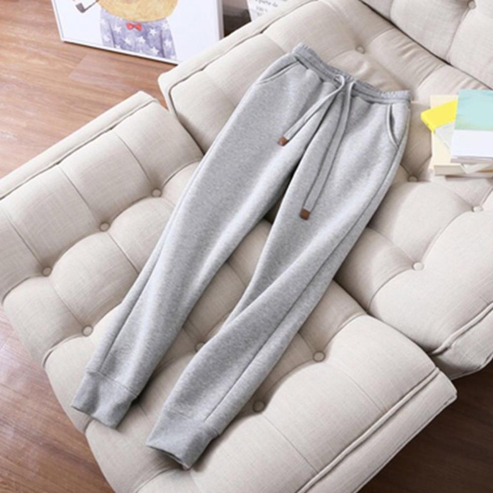 Women's Sweatshirt Pants Suit Autumn and Winter Warm Long-sleeved Fleece Thick Hoodie Coat Jogger Pants Sportswear Two-piece Set.