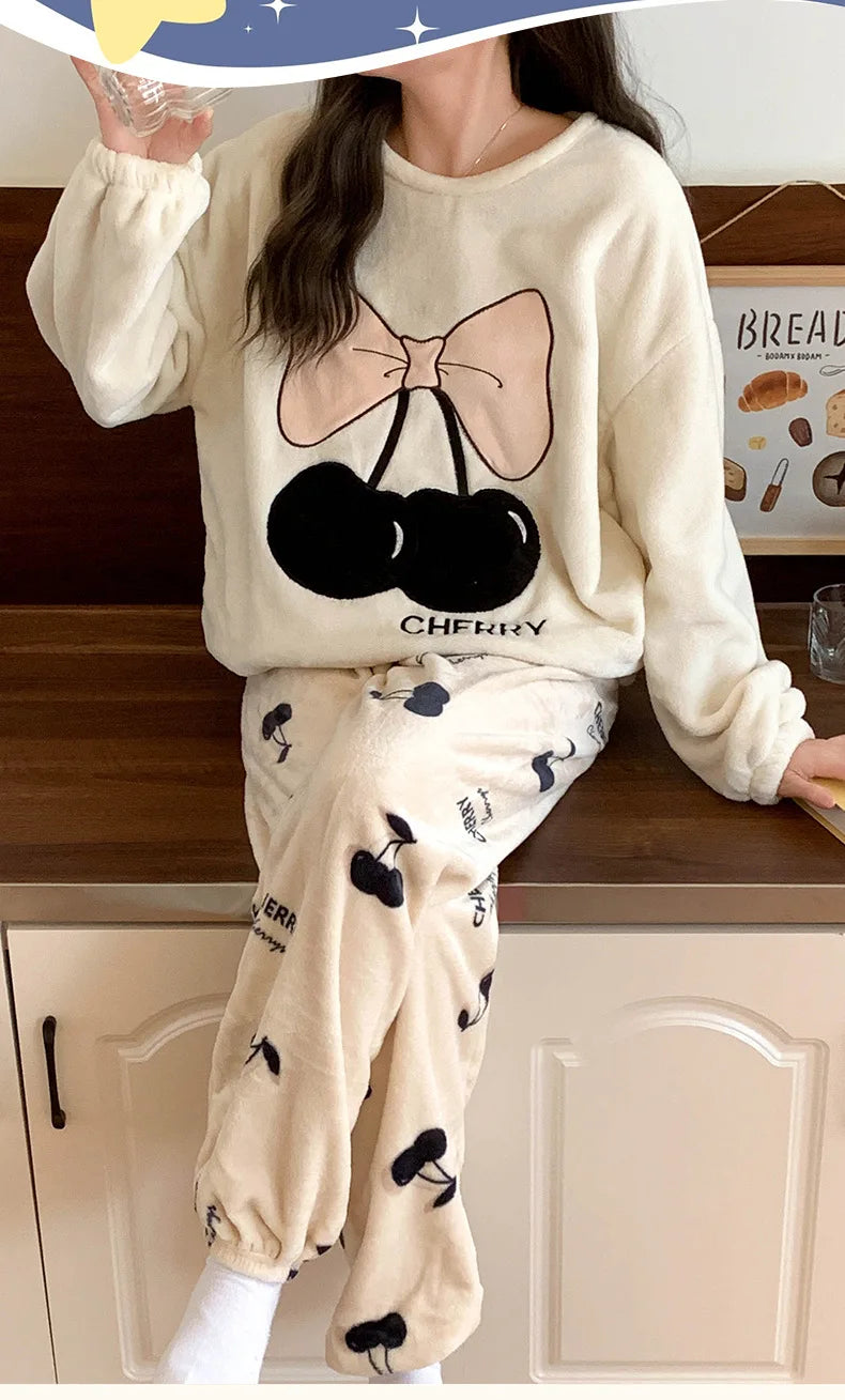 Thickened Warm Sleepwear for Winter Cartoon Flannel Pajamas Homewear Women Velvet Coral Velvet Cartoon Bear Nightwear Loungewear.