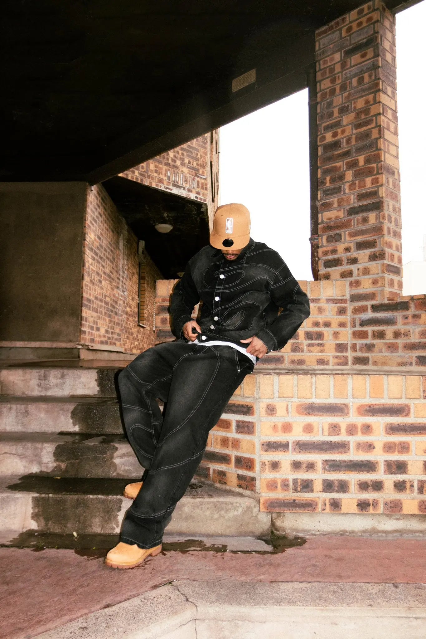 Retro Gothic Tracksuit Men New Y2k Jeans Men Clothes Oversized Striped Pattern Jacket Sweatpants Two Piece Set Clothes for Men.