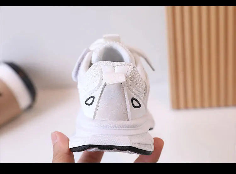 Kids Casual Sports Shoes with Thick Soles Boys Girls Fashion Versatile Sneakers 2024 New Children Mesh Breathable Running Shoes.