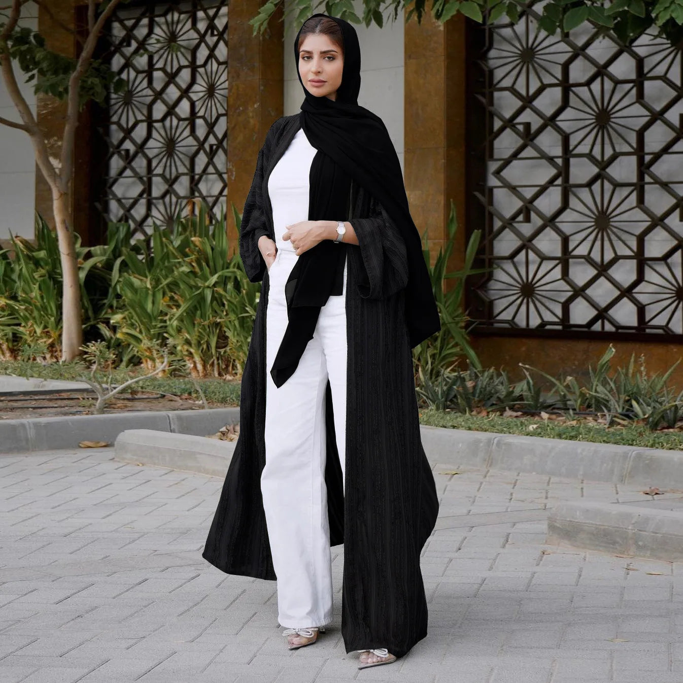 2024 New Fashion Muslim Kimono Abaya Solid Striped Retro Ethnic Cardigan Robe Dubai Middle Eastern Saudi Arabia Eid Clothes.
