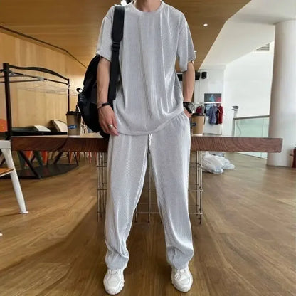 High-End Ice Silk Men's Sports Suit Casual Home Use Long Pants Short Sleeves Quick Drying Top Set Summer Collection.