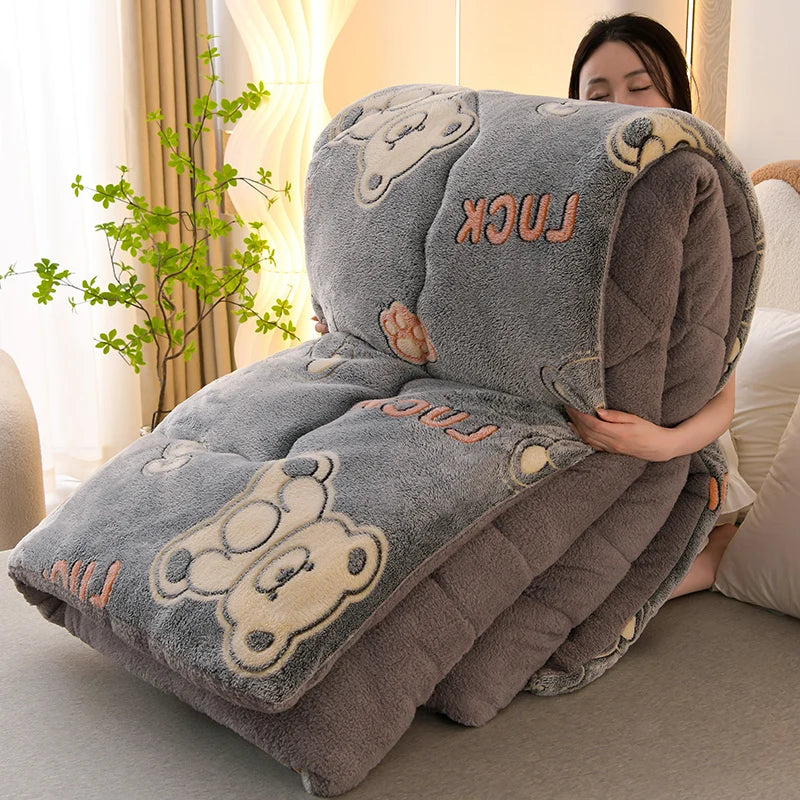 1Pc Snowflake Velvet Skin-Friendly Milk Velvet Quilt Quilt Core Suitable for Bedroom Apartment Winter Thickeneded Warm Comfortable Fashion Print Ins Style 1.5/1.8/2/2.2m Bed.