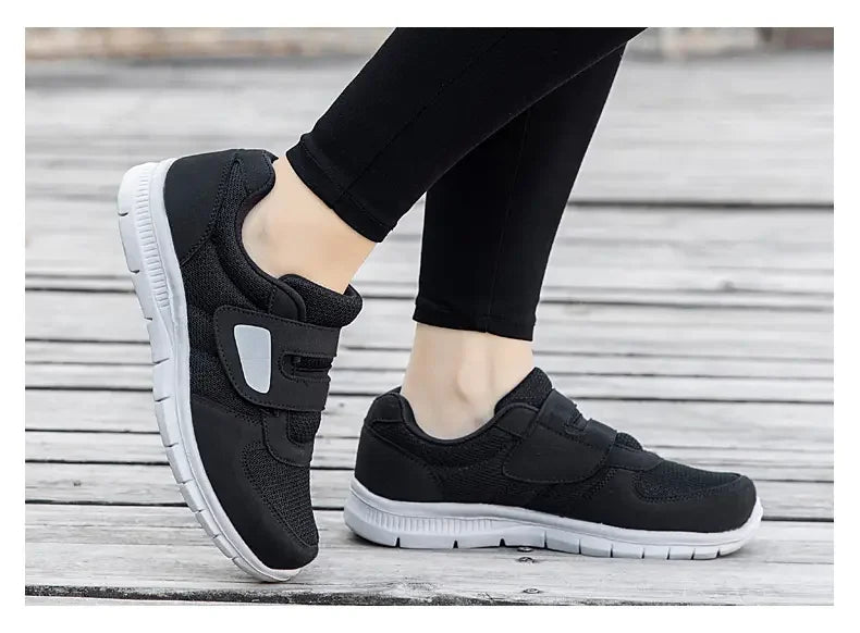 Men's Soft Sole Comfortable Shoes Spring Women's Walking Round Toe Loafers Solid Colour Thick Bottom Non-slip Sneakers.