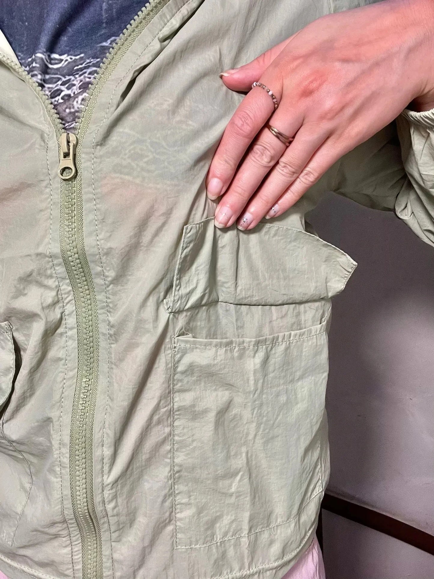 Sommerjacken für Frauen 2025, Oberbekleidung, cooler dünner Mantel, Mutter mittleren Alters, Kleidung, Korea, modische Damenbekleidung, Stickerei.