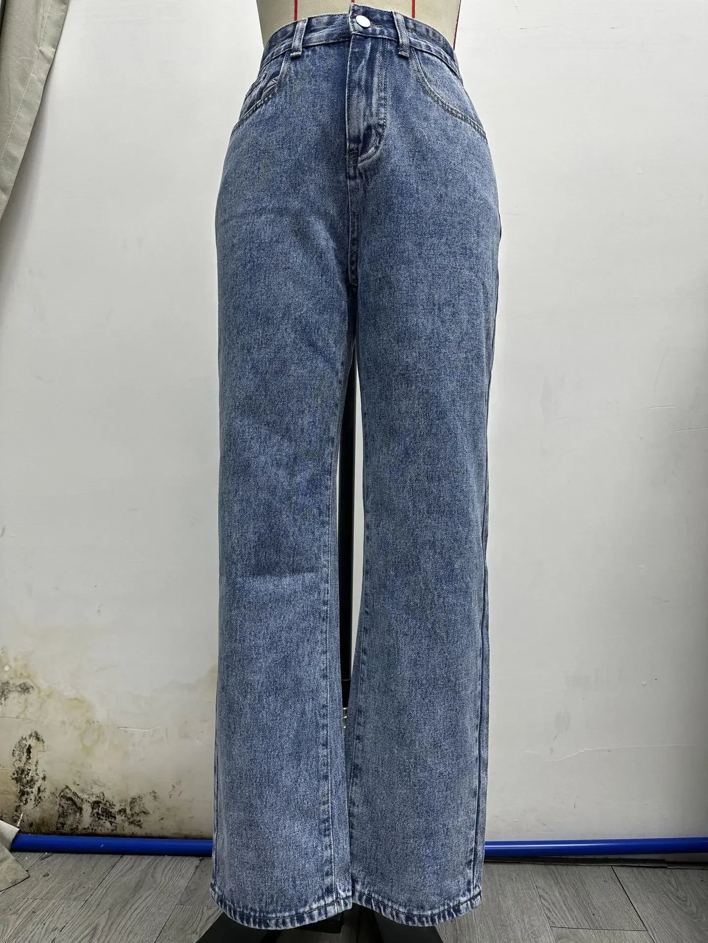 Women's High Waist Loose Comfortable Slimming Fashionable Straight Leg Casual Long Jeans Durable Quality from Mainland China.