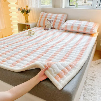 Checkered A-Class Thick Quilted Mattress 1 Pcs Warm Antibacterial Bed Pad for Autumn Winter Super Soft Fits Mattress for Single